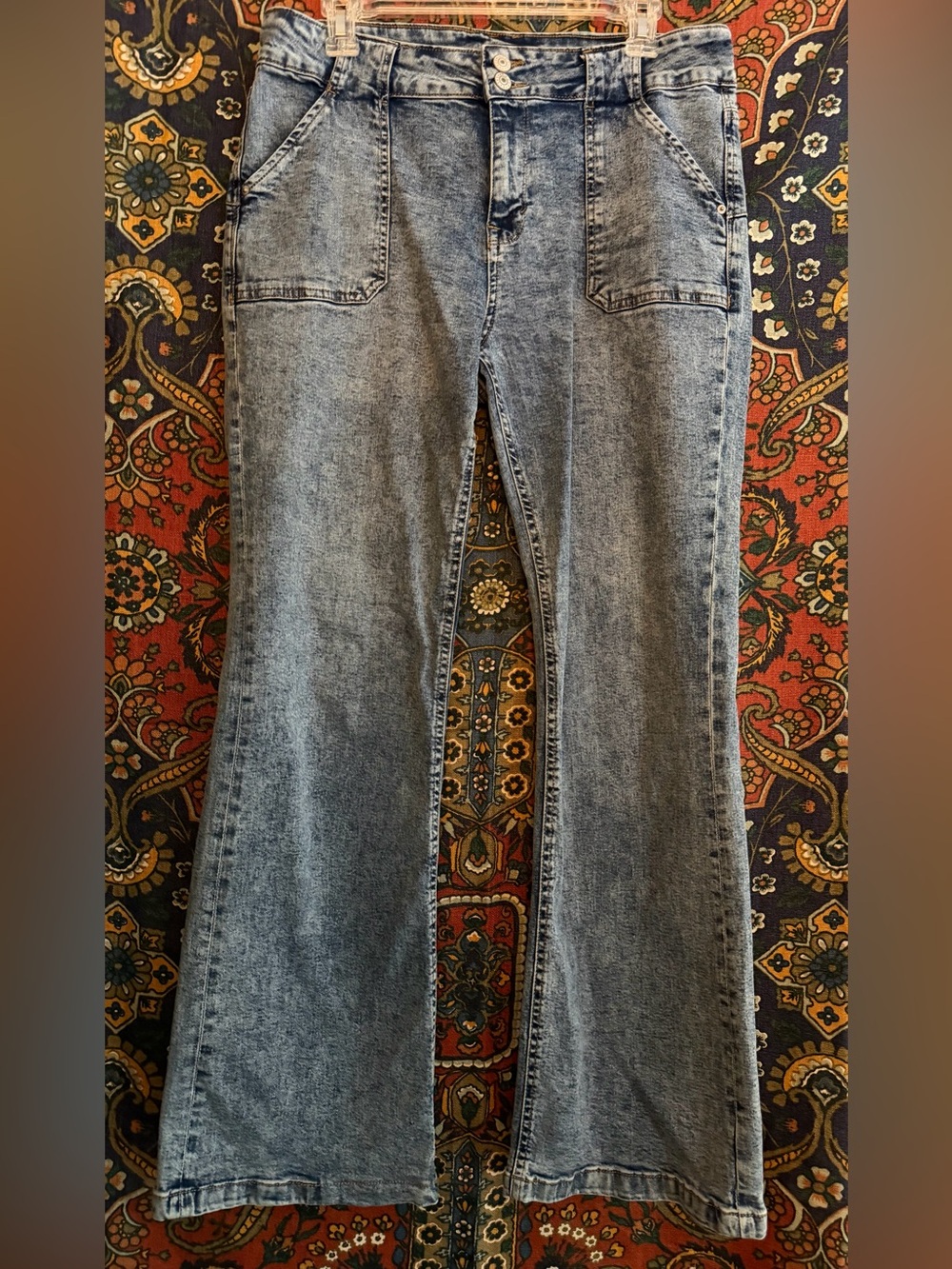 Classic Women's Light Wash Flare Jeans